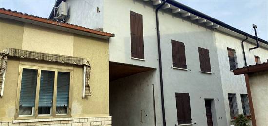 Terratetto unifamiliare via Cesare Battisti 32, Cadé, Roncoferraro