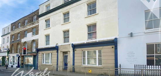 Flat to rent in High Street, Herne Bay CT6