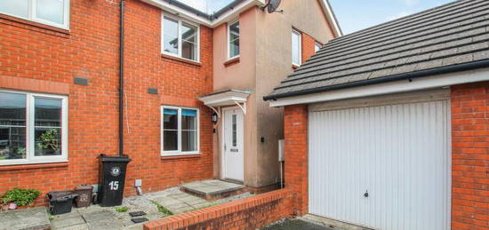 2 bedroom semi-detached house for sale