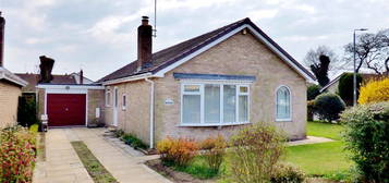 Detached bungalow to rent in Darley Close, Stamford Bridge, York YO41