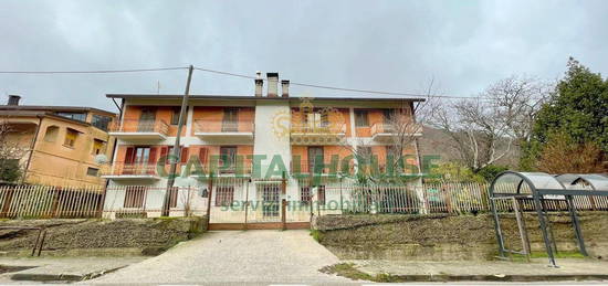 Quadrilocale via Campi, Centro, Monteforte Irpino