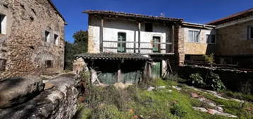 Casa en calle Merindad de Montija, n&#xBA; 13