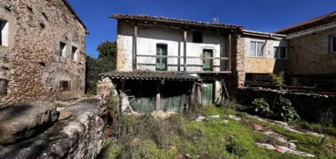 Casa en calle Merindad de Montija, n&#xBA; 13