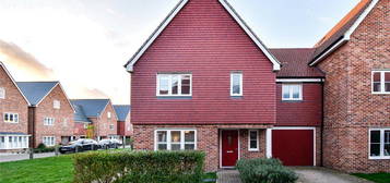 3 bed semi-detached house to rent