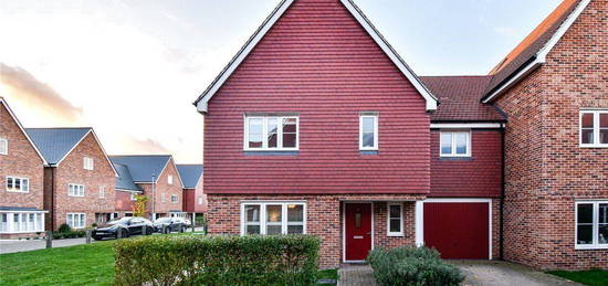 3 bed semi-detached house to rent