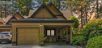 1 981 Fir Tree Glen, Saanich, British Columbia 