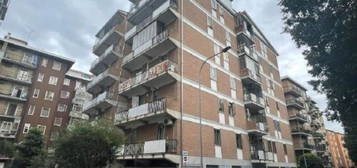 Trilocale all'asta in viale Vittorio Alfieri, 12