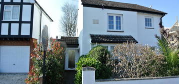 5 bed detached house to rent