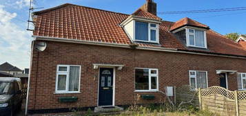 3 bed semi-detached house for sale