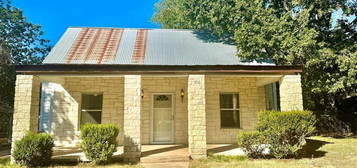 506 S  Pierce St, Burnet, TX 78611