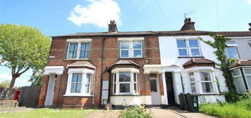 Flat to rent in Milton Street, Swanscombe, Kent DA10