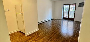 30-66 32nd St #3B, Astoria, NY 11102