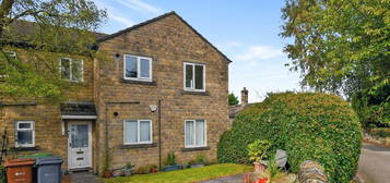 Flat to rent in Walkers Row, Yeadon, Leeds LS19