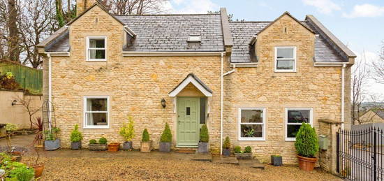 Detached house to rent in Weston Park East, Bath BA1