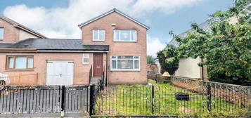 3 bedroom link detached house for sale