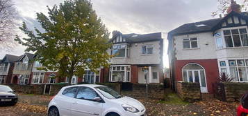 Property to rent in Harlaxton Drive, Nottingham NG7