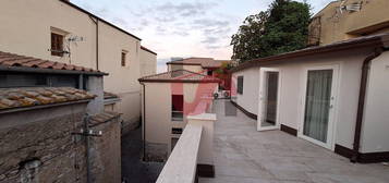 Quadrilocale in affitto in via Niccolò Franco