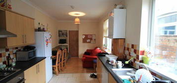 5 bedroom terraced house