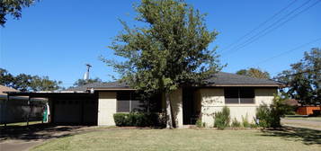 724 Bluebird Ln, Pasadena, TX 77502