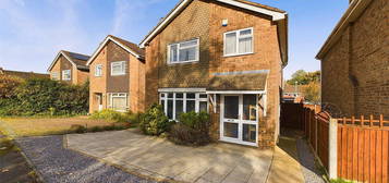 4 bed detached house for sale