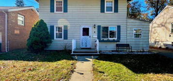 4 Adams St, Haskell, NJ 07420