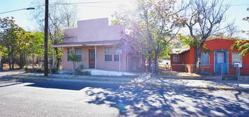 202 W Gallego Ave, Alpine, TX 79830