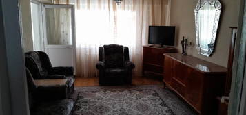 Apartament 3 camere - Tomis II - 400 euro/luna (Cod E2)