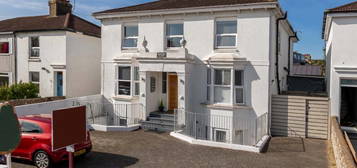 Flat for sale in Abinger Road, Portslade, Brighton BN41