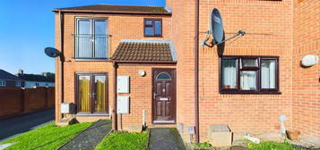 Maisonette to rent in Bramble Court, Rosliston Road, Burton-On-Trent DE15