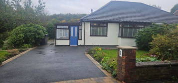 Semi-detached bungalow to rent in Dingle Avenue, Shaw, Oldham OL2