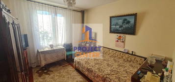 Apartament 2 camere, Calea Bucuresti, etajul 2