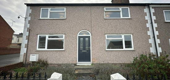 3 bedroom semi-detached house