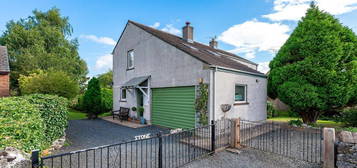 4 bed detached house for sale