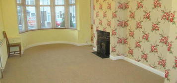 3 bedroom end of terrace house