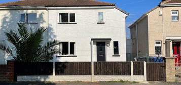 2 bed semi-detached house to rent