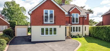 4 bedroom detached house to rent