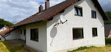 Ein- bis Zweifamilien-Haus in Duggendorf Näh. Regensburg zu verkaufen!
