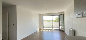 Appartement T3 de 62 m2  avec terrasse et parking