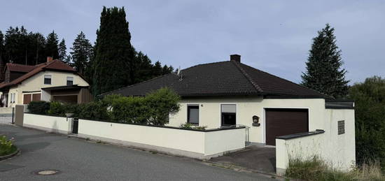 Einfamilienhaus mit idyllischem Garten in ruhiger Lage