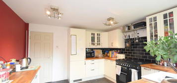 4 bed shared accommodation to rent