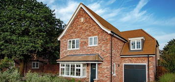 4 bed detached house for sale