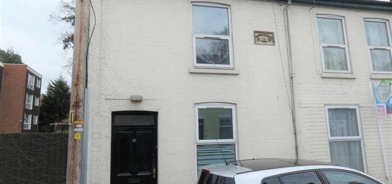 2 bedroom end of terrace house