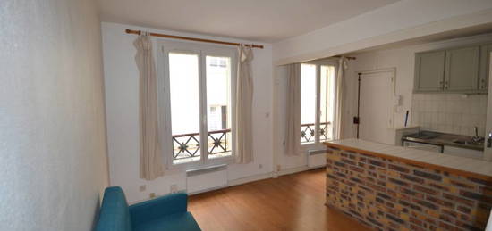 Appartement Paris 1 pièce(s) 25 m2 + 1m2 cagibi