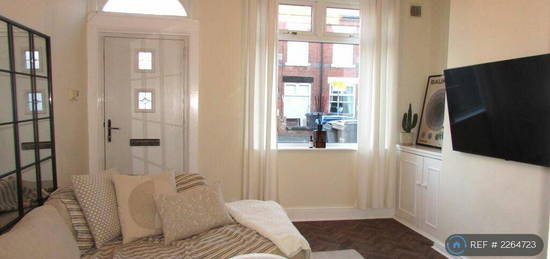 2 bedroom terraced house