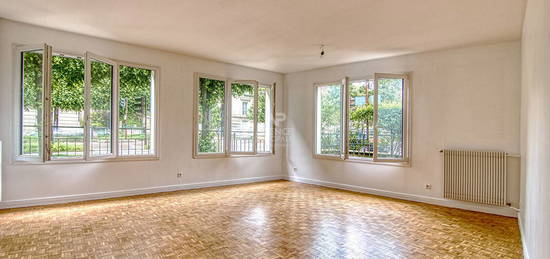 Versailles Notre-Dame Appartement 3/4 pièces 80 m² avec ascenseur, cave et parking