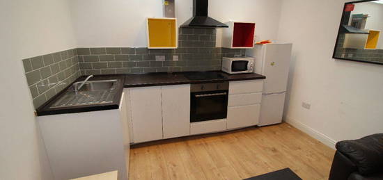 2 bed flat to rent