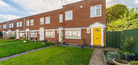 4 bed end terrace house for sale