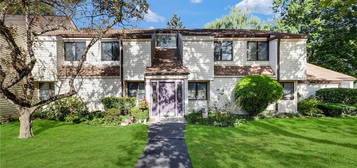 51 Jefferson Oval Unit G, Yorktown Heights, NY 10598