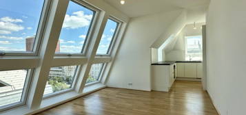 Moderne Maisonette-Dachgeschosswohnung nahe der Mariahilfer Straße: Einbauküche und Freifläche inklusive! - JETZT ZUSCHLAGEN