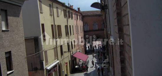 Appartamento via Giuseppe Garibaldi 27, Centro Storico, Ferrara